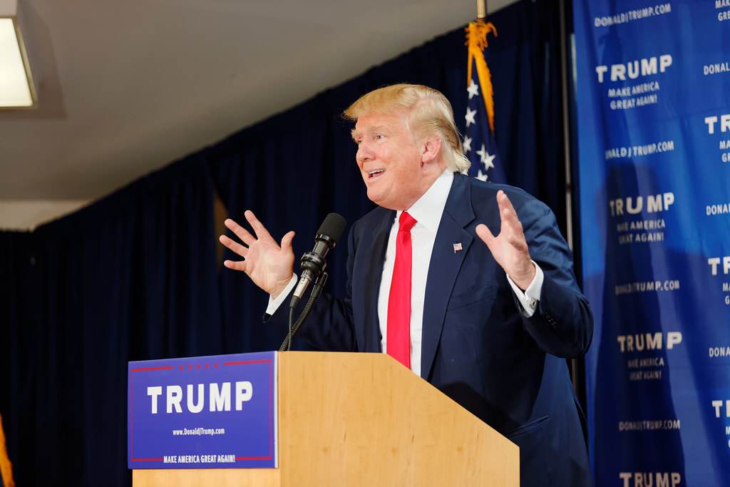 Trumpas perspėja Iraną: grasina susprogdinti „South Pars“, jei vėl smogs Katarui