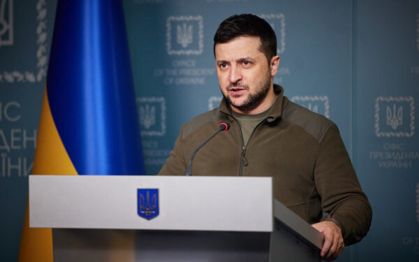 Ukraina gali likti be svarbių ginklų: Zelenskis perspėja dėl finansavimo stygiaus