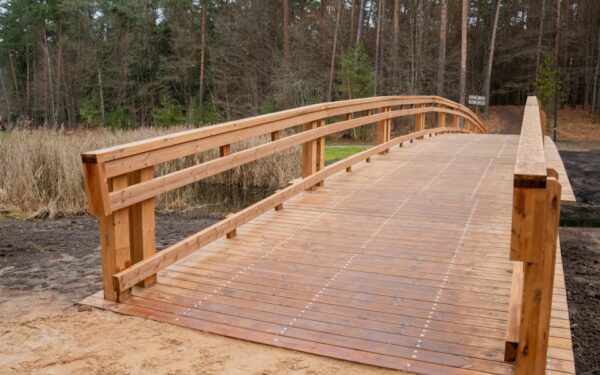 Gyventojai netiki pokyčiais: Alytuje atnaujintas Jurgio Kunčino tiltelis