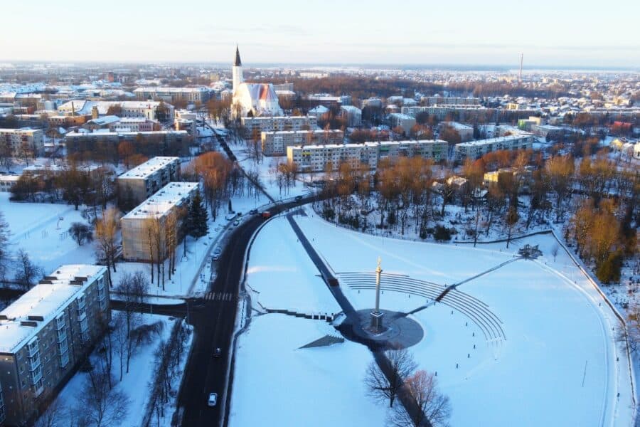 Pasakiškas miestas, kuriame apšalsite: juokingos kainos ir siurrealūs vaizdai lyg iš kito pasaulio