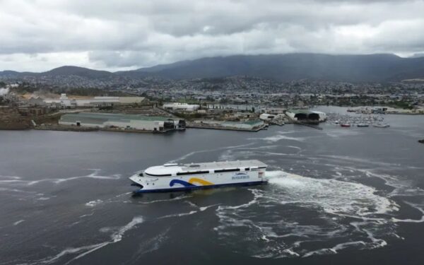 Ar atlaikys realiais jūrų stichijas? Didžiausias pasaulyje elektrinis laivas stoja į lemtingą išbandymą