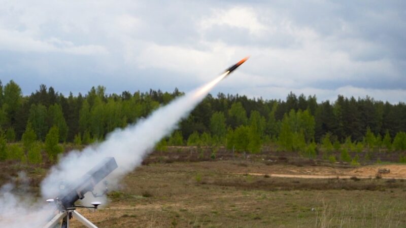 Kauno rajone išbandyta dronų aptikimo sistema: tai gali pakeisti oro erdvės kontrolę