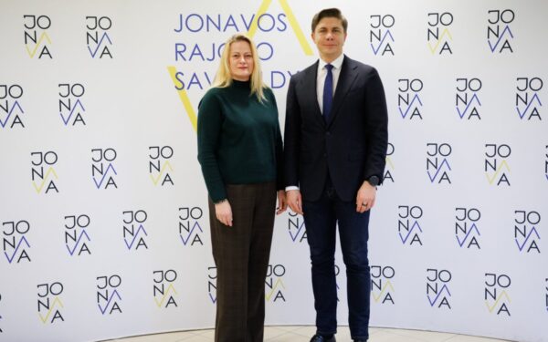 JT pasiuntinė Kuleš atvyko į Jonavą: kas iš tikrųjų slepiasi už pabėgėlių vizito Lietuvoje?