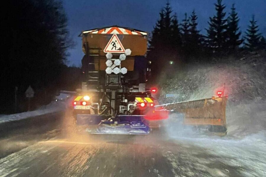 Sniego spąstai: kelininkai įspėja dėl pavojingiausių vairuotojų klaidų