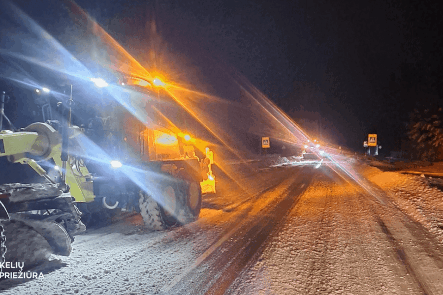 Žiemos realybė keliuose: atskleidė, kaip iš tiesų prižiūrimi valstybiniai keliai