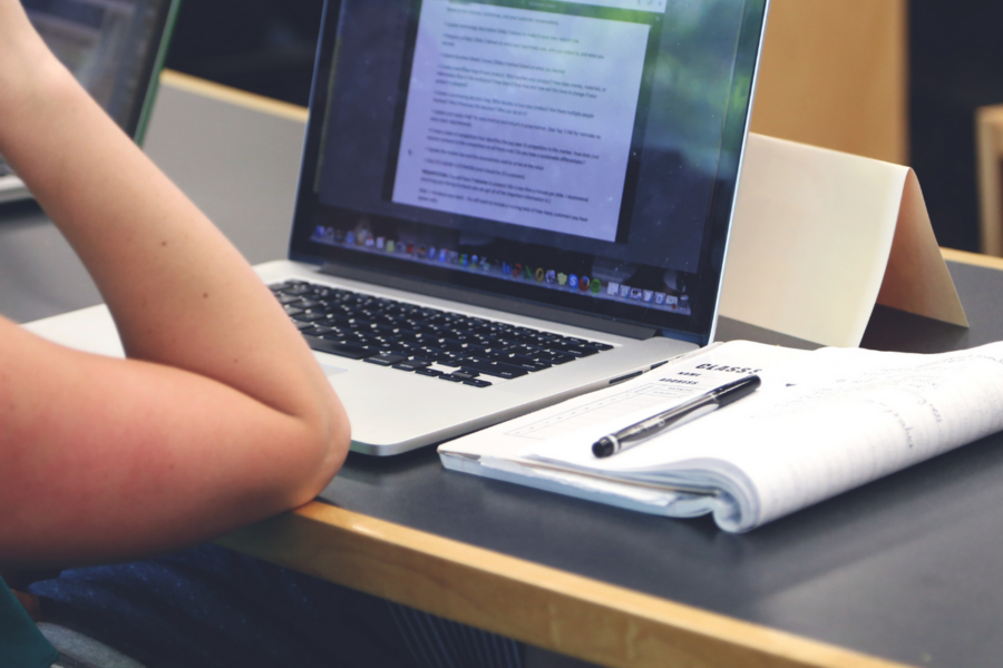 Nemokamos teisinės ir IT konsultacijos užsieniečiams Vilniuje: gauti gali tik užsiregistravę!