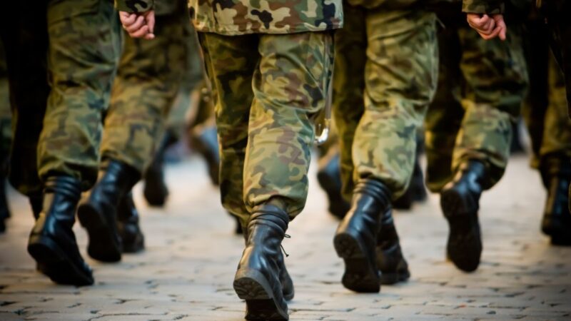 Istorinis lūžis Venesueloje: kariuomenė ir policija prisiekė ištikimybę laikinajai prezidentei