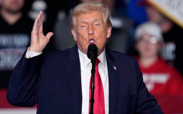 Trumpas siunčia grėsmingą žinutę Kubai: „nedaug trūksta iki žlugimo“