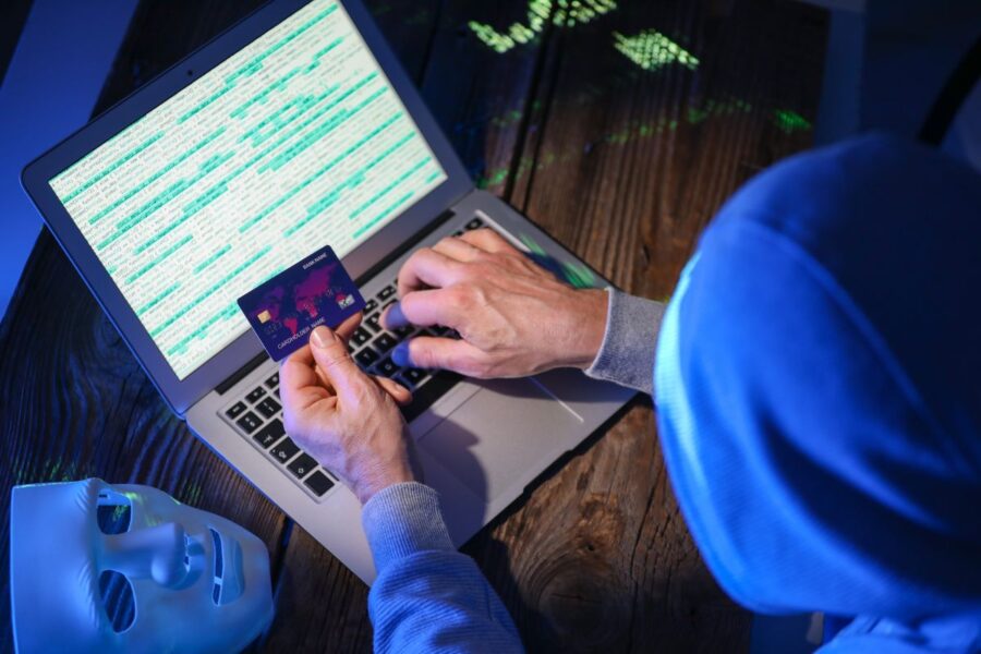 Internetiniai mokėjimai baigėsi liūdnai: alytiškis neteko 11 tūkst. eurų