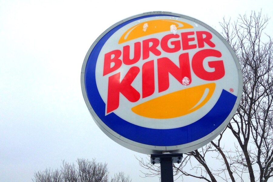 Aptarnavimas pasikeis visiems: kaip „Burger King“ robotas vertins darbuotojų mandagumą?