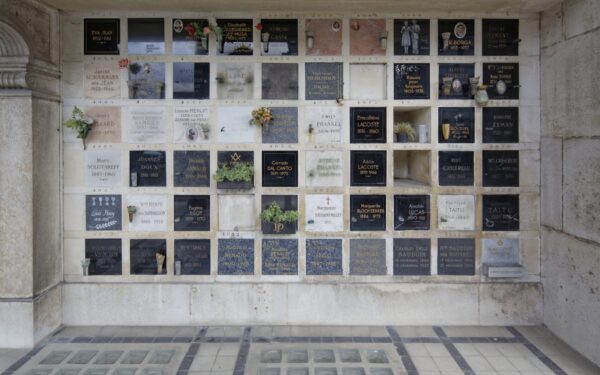 Seime – sprendimas dėl kolumbariumų: savivaldybėse gali įsigalioti naujos rinkliavos