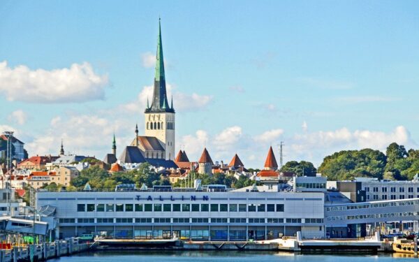 Baltijos šalys ruošiasi blogiausiam scenarijui: Estija ir Latvija perka šimtus bunkerių