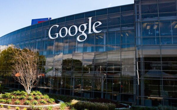 Ateitis be vandens aušinimo: kaip „Google“ keičia DI duomenų centrų standartus?