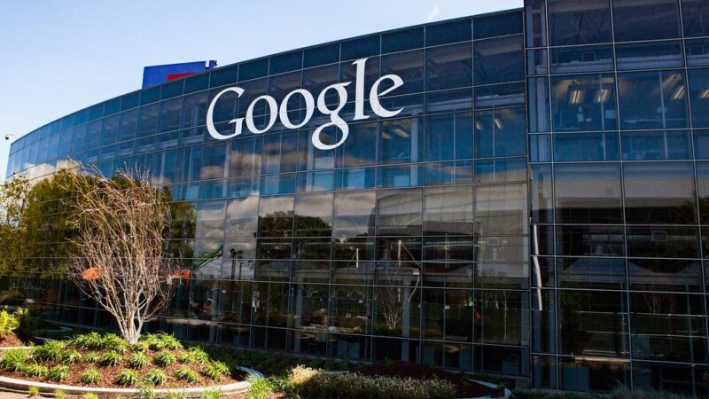 Ateitis be vandens aušinimo: kaip „Google“ keičia DI duomenų centrų standartus?