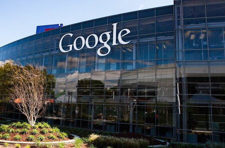Ateitis be vandens aušinimo: kaip „Google“ keičia DI duomenų centrų standartus?