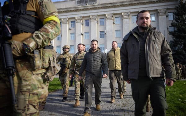 Zelenskis ir Zalužnas aptarė diplomatijos uždavinius