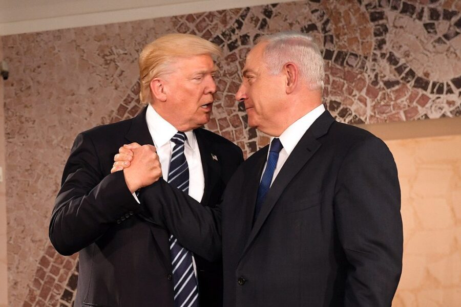 Izraelis siunčia griežtą signalą Trumpui: pasirengęs smogti Iranui ir be sąjungininkų