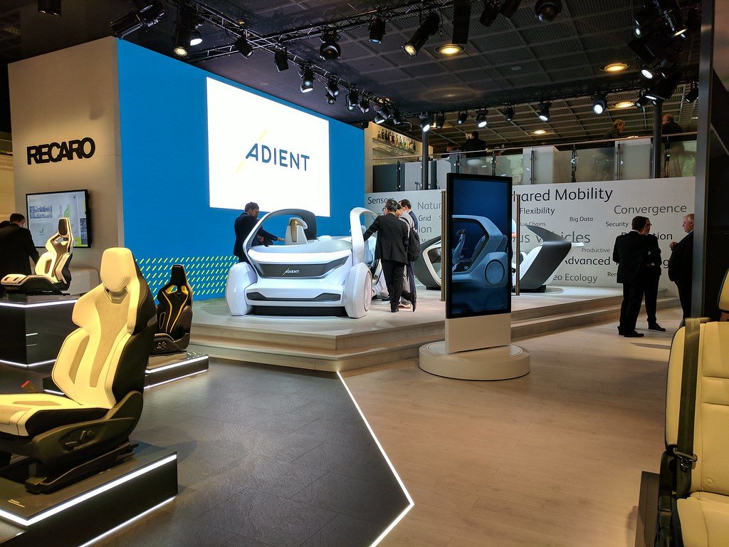 Griūtis automobilių rinkoje: kodėl traukiasi „BMW“ ir „Volkswagen“ tiekėjai?