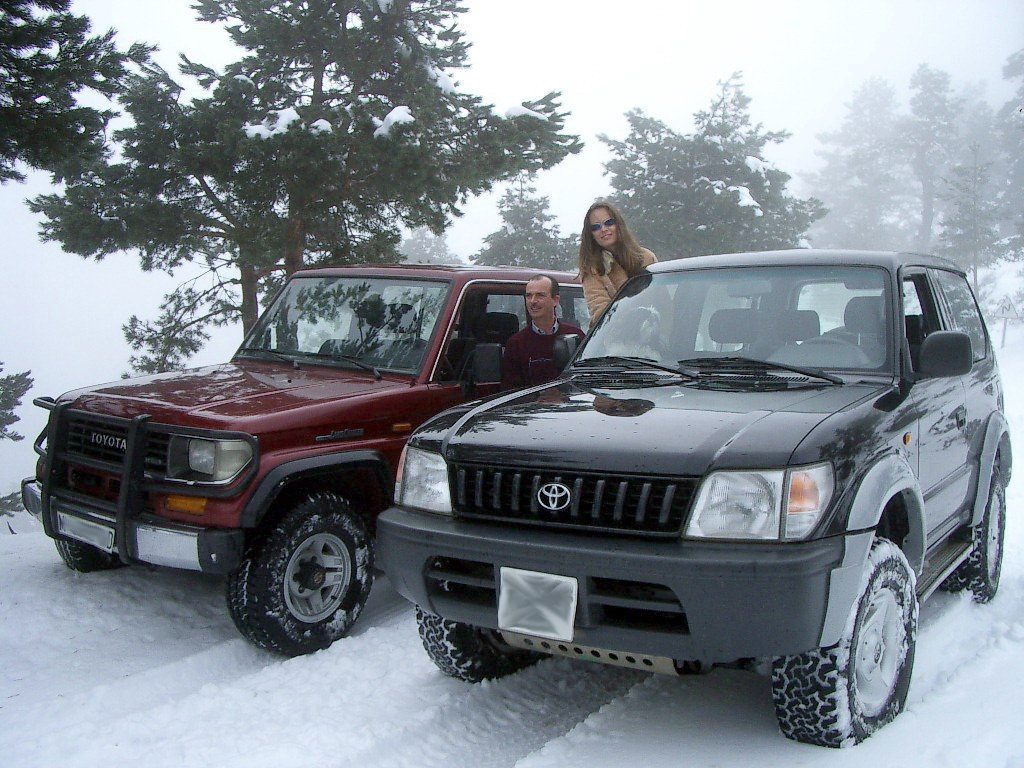 Manote, kad 4×4 automobilis žiemą saugesnis? Ši tiesa daugelį nustebins