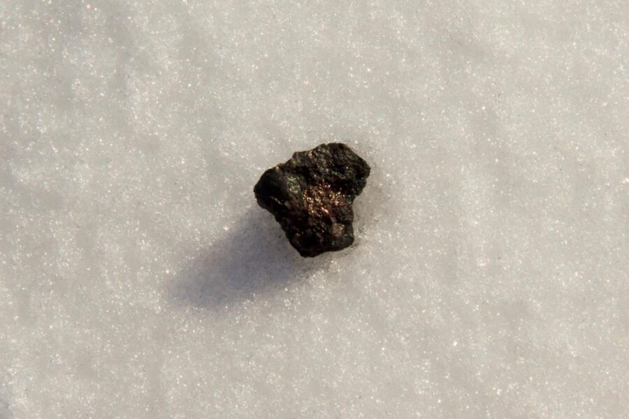 Gyventojai išsigando raketos, bet paaiškėjo kas kita: į namą pataikė meteoritas