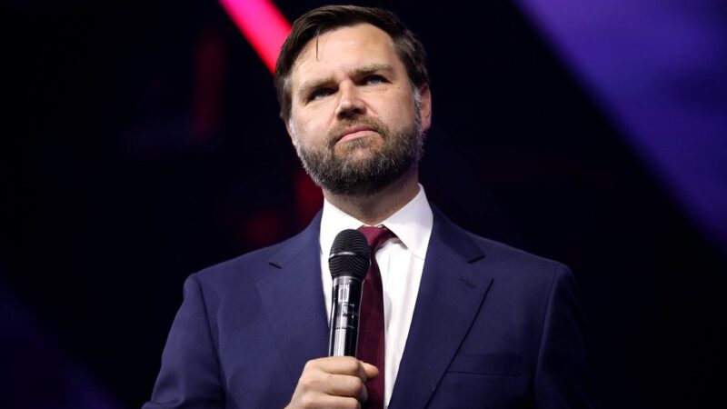 Trumpo administracija imasi naujos taktikos: viceprezidentui patikėta griežta užduotis