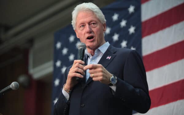 Billas ir Hillary Clinton atsisakė liudyti JAV Kongreso tyrime dėl Epsteino nusikaltimų