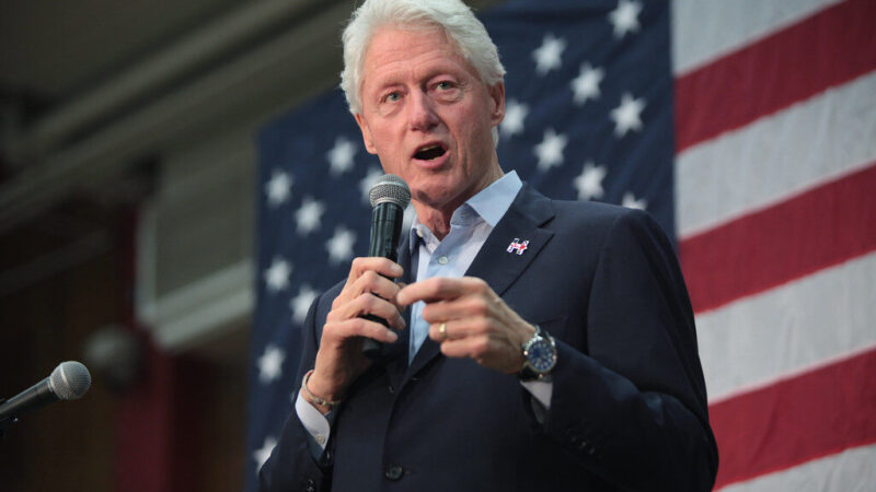 Billas ir Hillary Clinton atsisakė liudyti JAV Kongreso tyrime dėl Epsteino nusikaltimų