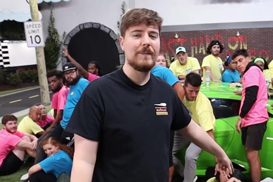 Skandalas „MrBeast“ komandoje: darbuotojas bandė apgauti sistemą ir sulaukė milžiniškos baudos