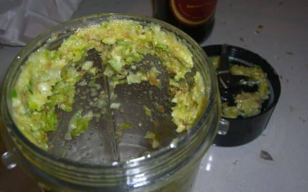 Tylus žudikas virtuvėje: 7 įpročiai, kurie nepastebimai naikina jūsų blenderį