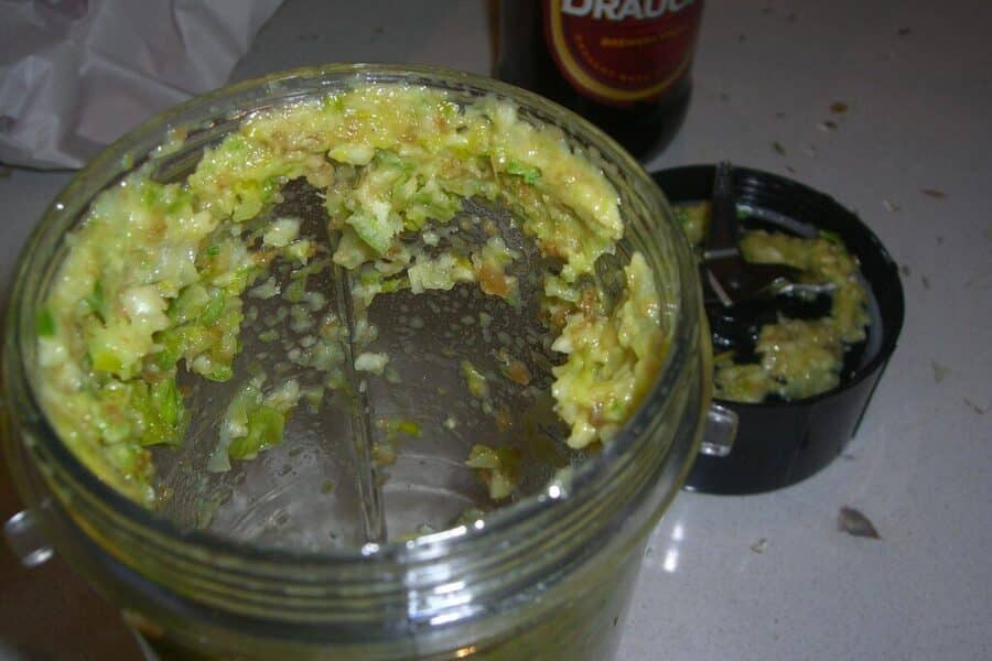 Tylus žudikas virtuvėje: 7 įpročiai, kurie nepastebimai naikina jūsų blenderį