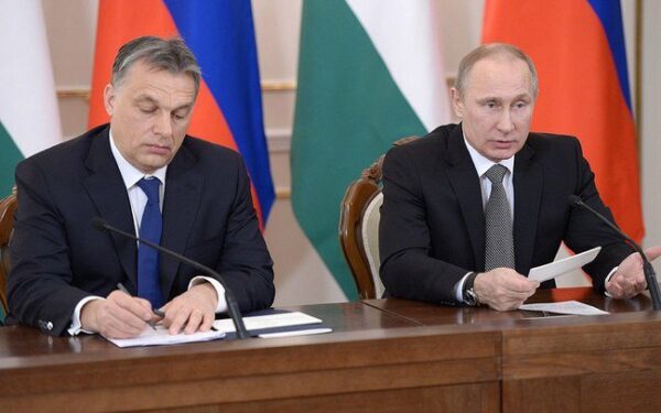 Skandalas Europoje: nutekintame pokalbyje Orbanas žada pagalbą Putinui