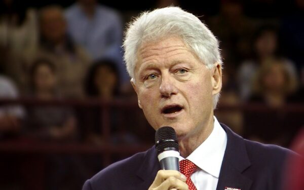 Epsteino byla sugrįžta į politinį epicentrą: Clintonai sutiko liudyti Kongrese
