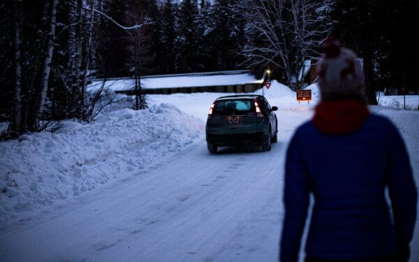 Mirtina klaida slidžiame kelyje: kodėl įjungtas tempomatas gali tapti avarijos priežastimi