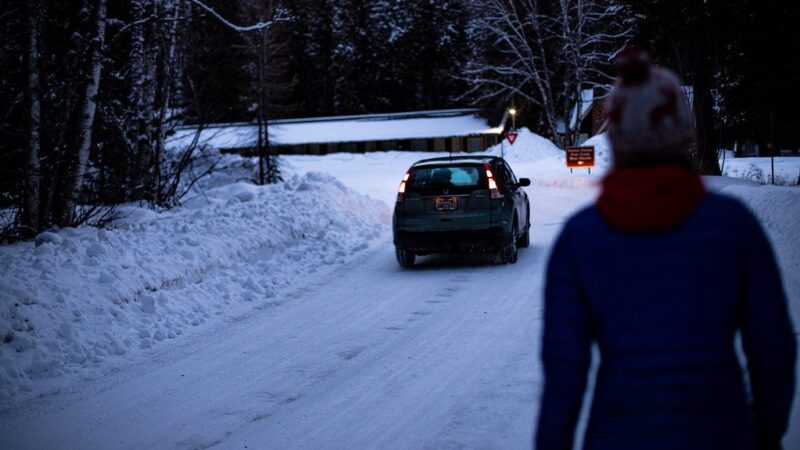 Mirtina klaida slidžiame kelyje: kodėl įjungtas tempomatas gali tapti avarijos priežastimi