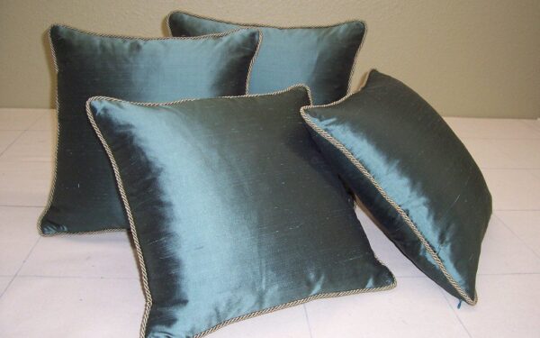 Dermatologai įspėja: viena smulkmena gali išgelbėti jūsų plaukus nuo lūžinėjimo