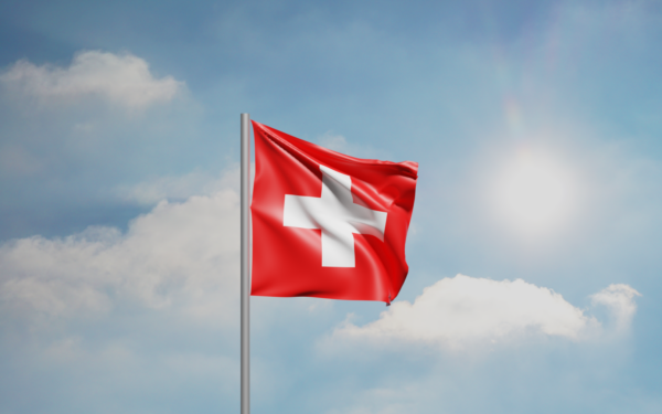 Didėjant įtampai – svarbus žingsnis: Šveicarija uždaro ambasadą Irane