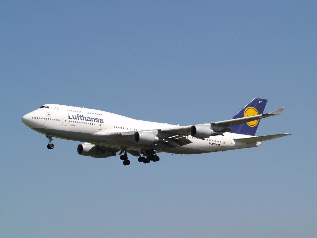 Keleiviams – svarbi žinia: „Lufthansa“ stabdo skrydžius ir siūlo nemokamai keisti bilietus