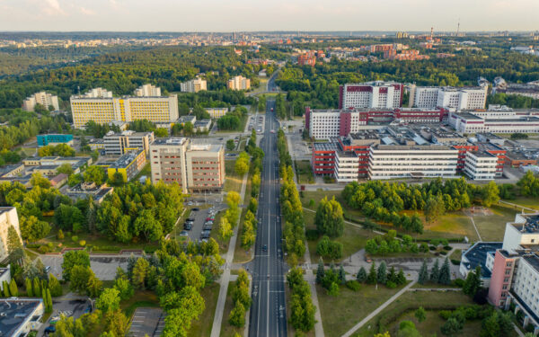 Santaros klinikų vadovas apie situaciją Vaikų neurochirurgijos skyriuje: paslaugos yra užtikrinamos