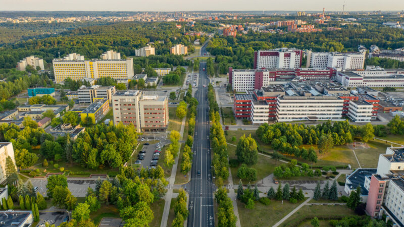 Santaros klinikų vadovas apie situaciją Vaikų neurochirurgijos skyriuje: paslaugos yra užtikrinamos