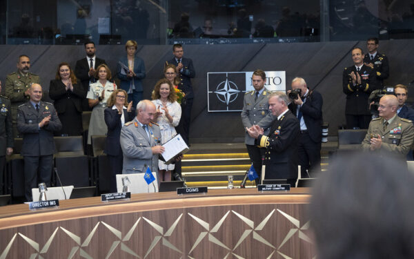 Ar laivyba bus atkurta? NATO vadovas prabilo apie planą, kaip įveikti Irano blokadą