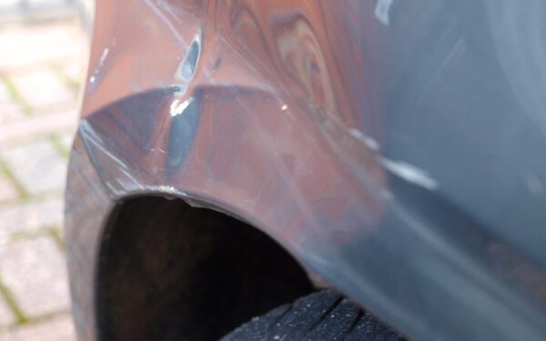 Kaip išlyginti įlenktą kėbulą? Sužinokite apie klaidą, dėl kurios vėliau teks mokėti dvigubai