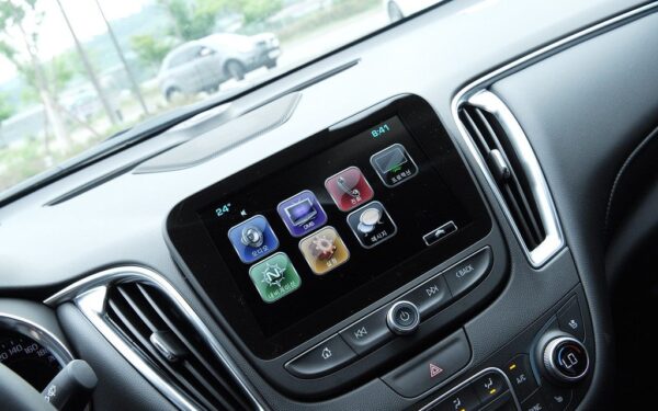 Išleistas „Android Auto“ 16.5 atnaujinimas: kaip pasikeis jūsų automobilio ekranas?