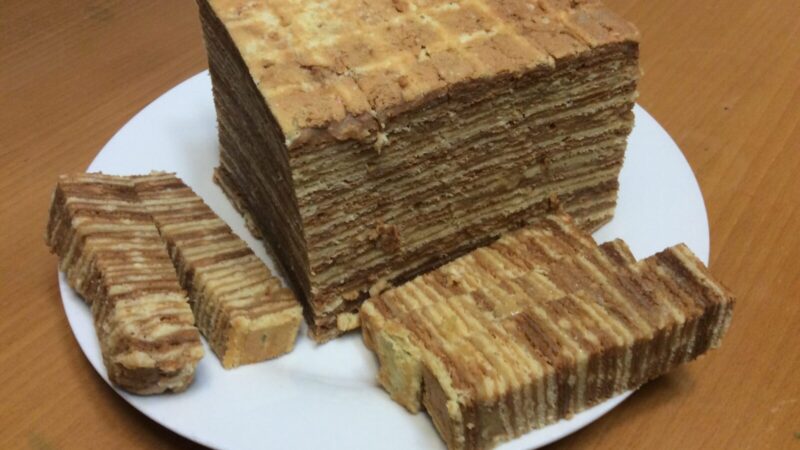 Genialus tinginių vaflių tortas per 15 min – desertas, kuris pavyks net pradedantiesiems