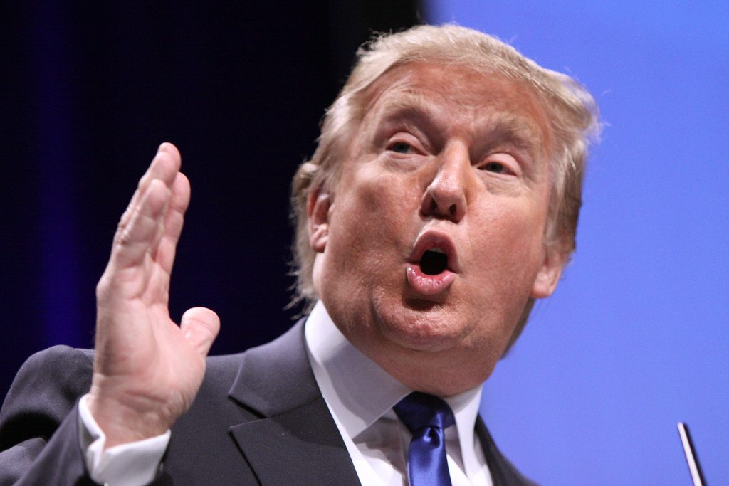Slaptos derybos ar blefas? Donaldo Trumpo pareiškimai apie Iraną kelia klausimų