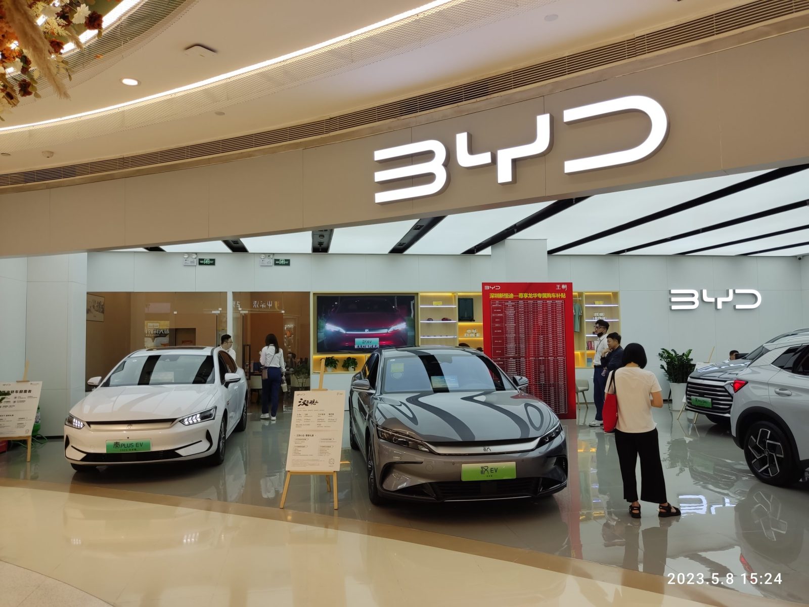 Ar elektromobiliai brangs? „BYD“ nuosmukis atskleidė, kas iš tiesų laukia pirkėjų