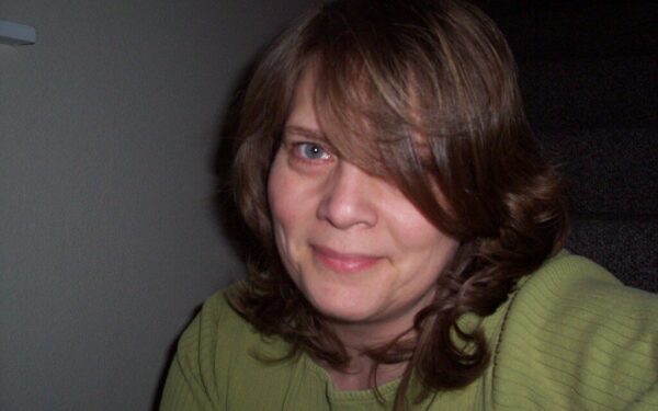 Stilistai atskleidė šukuosenas, kurios akimirksniu atjaunina veidą po 50