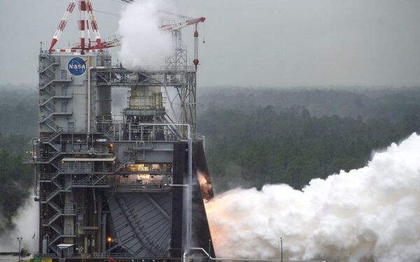 20 milijardų dolerių bazei Mėnulyje: NASA netikėtai stabdo vieną ambicingiausių projektų