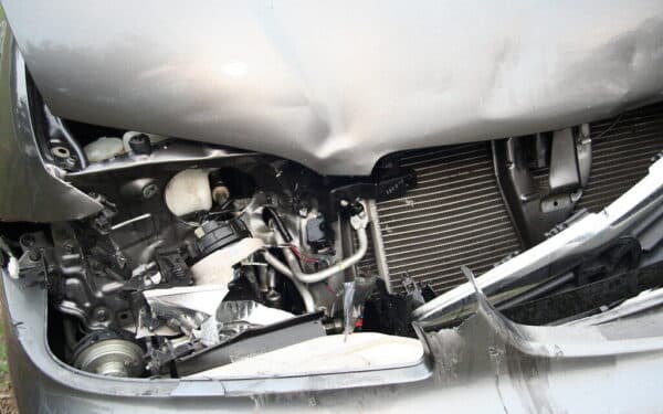 Draugas iš Ispanijos išgelbėjo gyvybę: skambutis atvedė gelbėtojus prie sudaužyto BMW