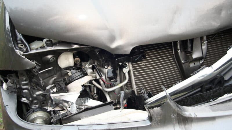 Draugas iš Ispanijos išgelbėjo gyvybę: skambutis atvedė gelbėtojus prie sudaužyto BMW