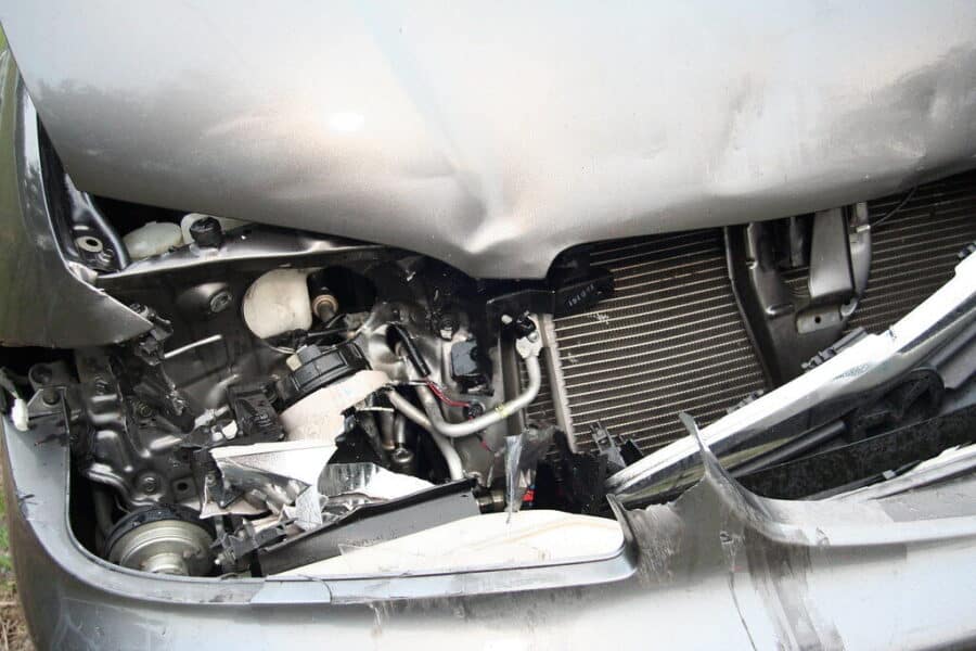 Draugas iš Ispanijos išgelbėjo gyvybę: skambutis atvedė gelbėtojus prie sudaužyto BMW